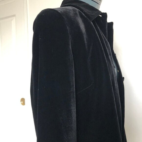 Black Velvet Belted Jacket, Jones New York, Size 6 - Picture 10 of 14